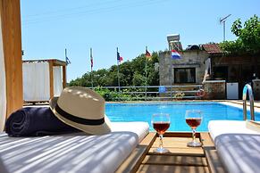 Elianthos Villa