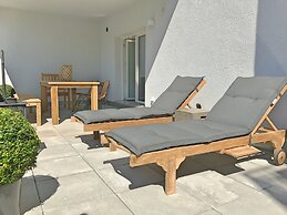 The Apartment Central