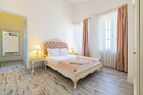 Alacati Roka Tas Otel