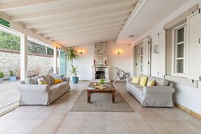 Alacati Roka Tas Otel