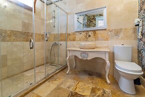 Alacati Roka Tas Otel