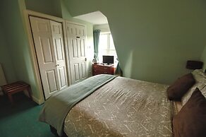 Airdenair Guest House