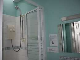 Airdenair Guest House