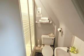 Airdenair Guest House