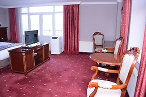 White House Hotel