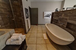 Naankuse Lodge