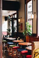 Camden Enterprise Hotel & Pub