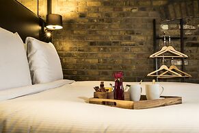 Camden Enterprise Hotel & Pub