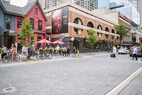 QuickStay - Elegance in Yorkville (Yonge & Bloor)
