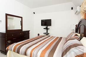 New Kingston Guest Apt at Fairway