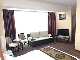 Munkh Khustai Hotel