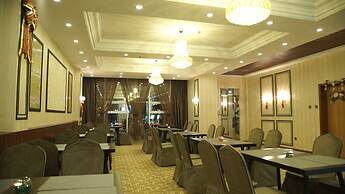 Munkh Khustai Hotel