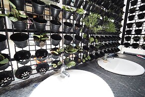 Zent & Bao Hostel