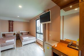 Full House Khaosan - Hostel