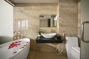 7 Seven Sea Hotel