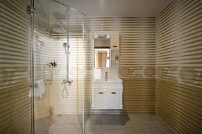 7 Seven Sea Hotel
