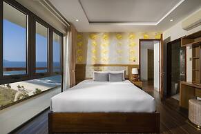 7 Seven Sea Hotel