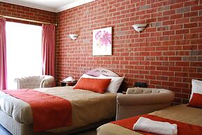 The Elms Motor Inn