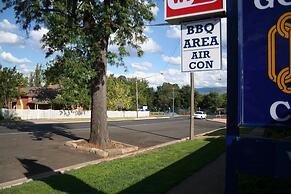 The Elms Motor Inn