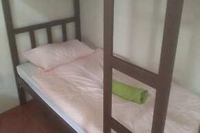 First Inn On Nut - Hostel