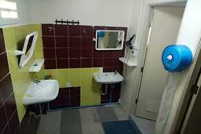 First Inn On Nut - Hostel