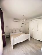 Selin Hotel