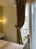 Selin Hotel