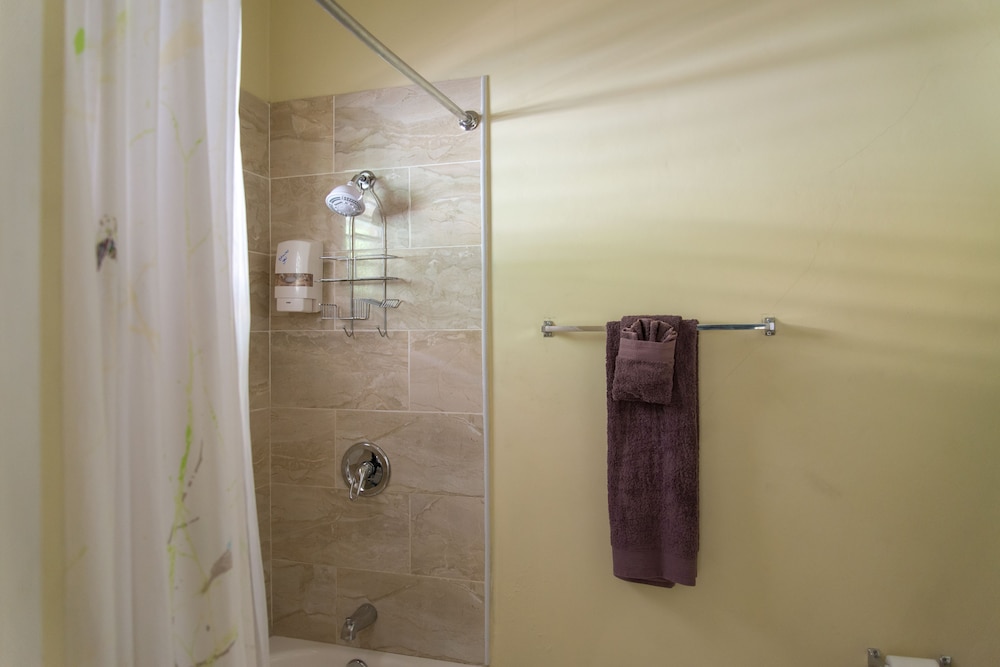 Claudeville Condo