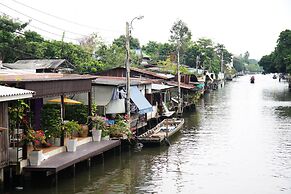 Bang Luang House