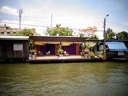 Bang Luang House