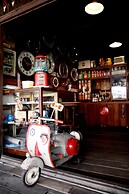 Bang Luang House