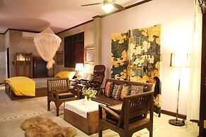 Bang Luang House