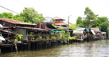 Bang Luang House