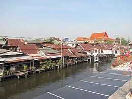 Bang Luang House