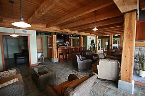 Carmel Beach Private Lodges