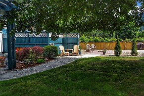 Sunny Shuswap B&B