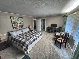 Sunny Shuswap B&B