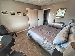 Sunny Shuswap B&B