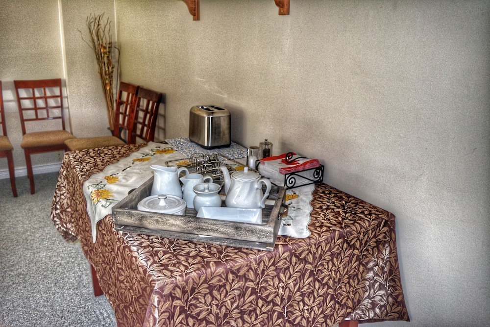 Sunny Shuswap B&B