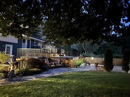 Sunny Shuswap B&B