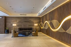 CSuites at 8 Newtown Residences
