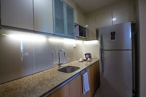 CSuites at 8 Newtown Residences