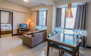 CSuites at 8 Newtown Residences