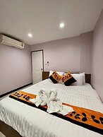 Sampheng Apartment