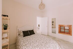 Sevilla Apartments San Luis