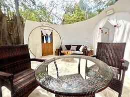 Rock and Sea Resort