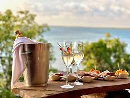 Rock and Sea Resort