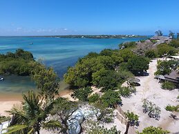 Rock and Sea Resort