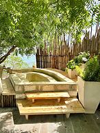 Rock and Sea Resort