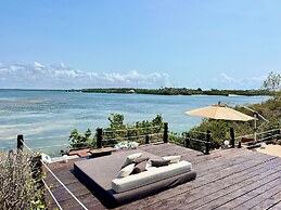 Rock and Sea Resort